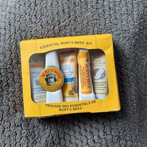 Burt’s Bees Kit